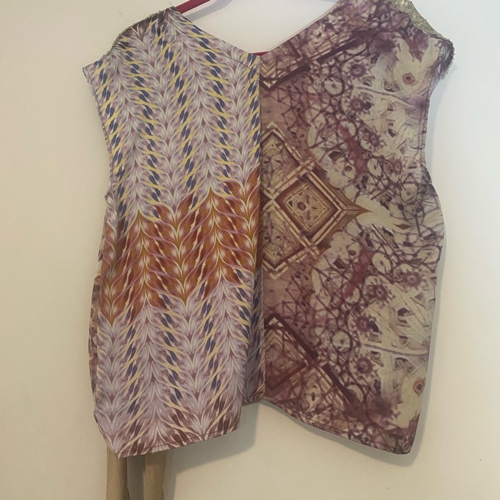 TINY Women's Elegant Purple and Gold Blouse - Picture 4 of 8